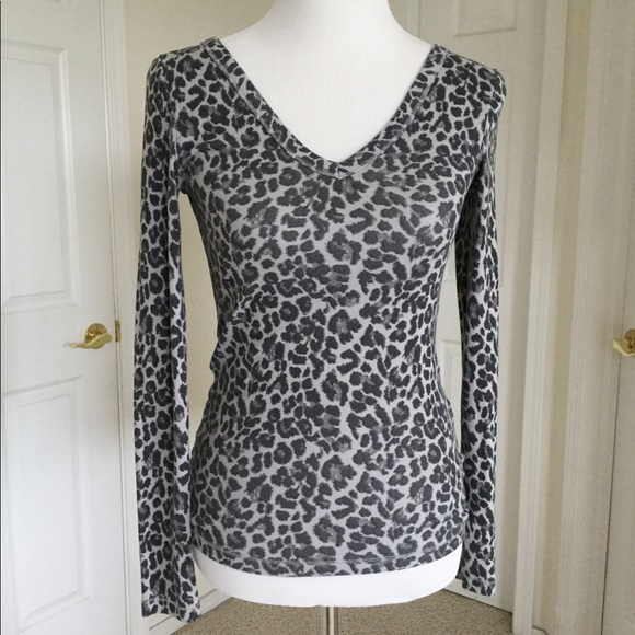 Victoria's Secret Tops - VS V-Neck Long Sleeve Animal Print Tee